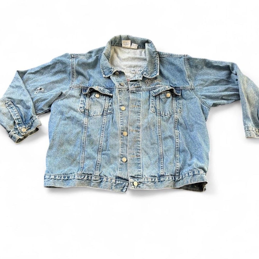 Vintage 1998 Planet Hollywood las vegas blue denim jacket with a relaxed fit